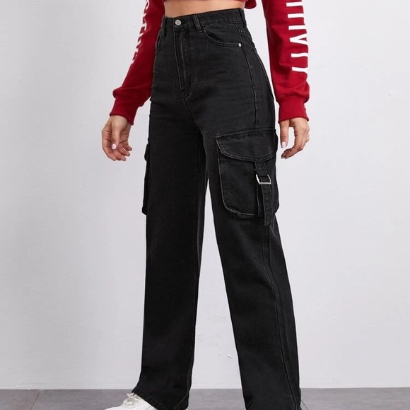 NWOT‼️ BLACK CARGO PANTS / JEANS🖤 - Picture 3 of 6